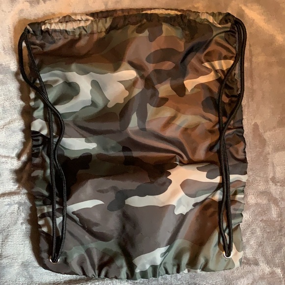 Thirty One Drawstring Bag - Picture 4 of 4